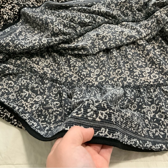 Black Patterned Dress - Picture 3 of 5